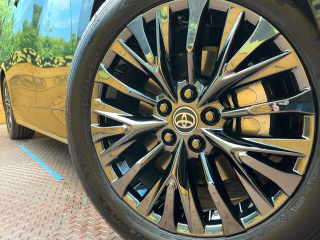 �y����19�C���`�A���~�z�C�[���z�O�ςɃ}�b�`���������A���~�z�C�[���𑕒����Ă���܂��B�e��ЊO�A���~�z�C�[����A�X�^�b�h���X�^�C�����戵�����Ă���܂��B���񂲑��k����������