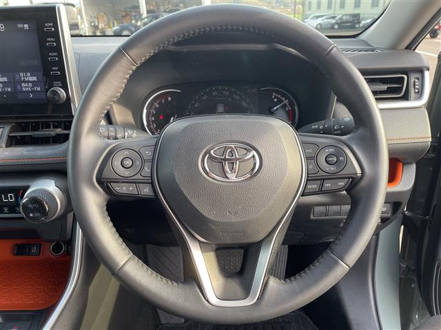 RAV42.0 アドベンチャー 4WD