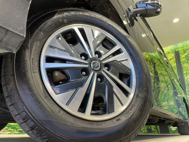 �y����15�C���`�A���~�z�C�[���z�O�ςɃ}�b�`���������A���~�z�C�[���𑕒����Ă���܂��B�e��ЊO�A���~�z�C�[����A�X�^�b�h���X�^�C�����戵�����Ă���܂��B���񂲑��k����������