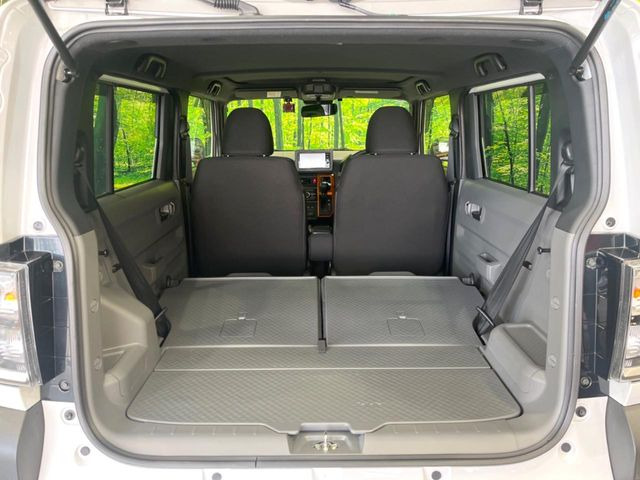 ���i�̂���������ʋ΁A���}���ɏ\���ȉ׎��X�y�[�X���m�ۂ��Ă���܂��B�Z�J���h�V�[�g��|���ƁA�傫�ȉו��̐ύڂ��\�ł���