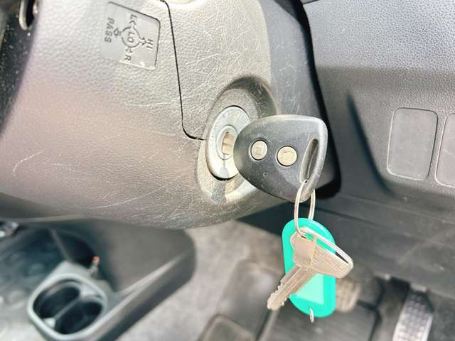 �y�L�[���X�G���g���[�z���ꂽ�ꏊ����h�A�̊J���ł��A�����^�b�`�Ŋy�X��荞�߂܂���