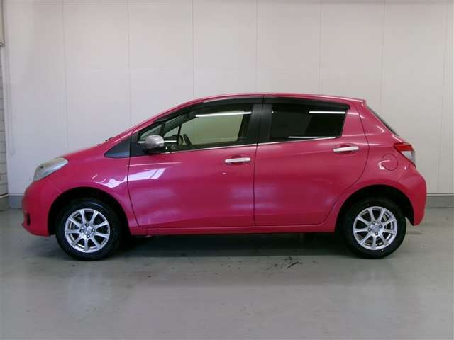 ヴィッツ1.3 ジュエラ 4WD