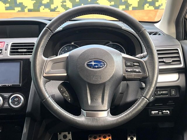 �y�����v�����X�e�A�����O�z�㎿�Ȋv���g�p���邱�ƂŁA��ɂ����������݂ƂĂ��^�]���₷���n���h���ł���