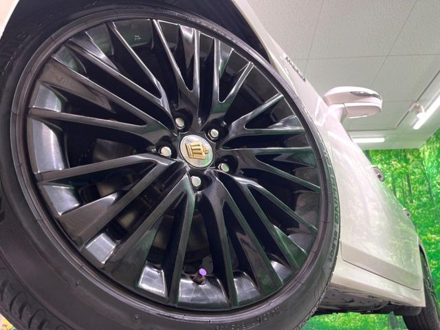 �y18�C���`�A���~�z�C�[���z�O�ςɃ}�b�`�����A���~�z�C�[���𑕒����Ă���܂��B�e��ЊO�A���~�z�C�[����A�X�^�b�h���X�^�C�����戵�����Ă���܂��B���񂲑��k����������