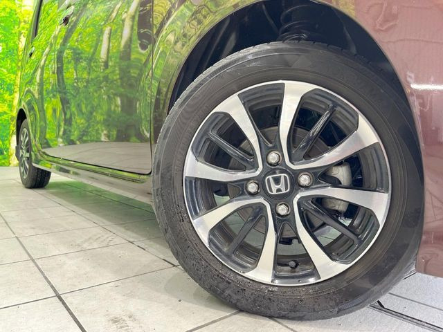 �y����14�C���`�A���~�z�C�[���z�O�ςɃ}�b�`���������A���~�z�C�[���𑕒����Ă���܂��B�e��ЊO�A���~�z�C�[����A�X�^�b�h���X�^�C�����戵�����Ă���܂��B���񂲑��k����������