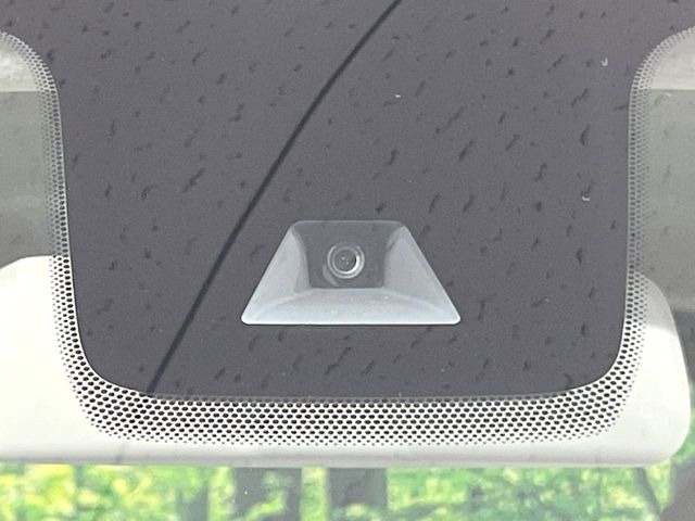 �y�O�He-Assist�z���s���ɑO���̎ԗ�����F�����A�Փ˂������Ȏ��͌x��ƃu���[�L�ŏՓˉ���Ɣ�Q�y�����A�V�X�g�B�����S�Ƀh���C�u�����y���݂��������܂��B