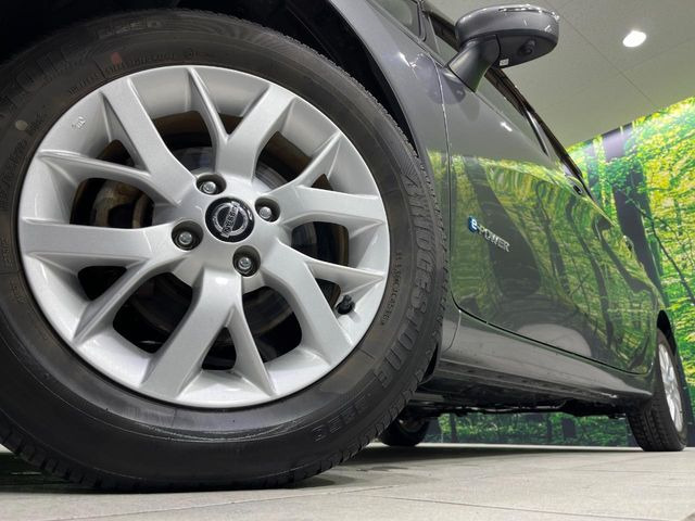 �y����15�C���`�A���~�z�C�[���z�O�ςɃ}�b�`���������A���~�z�C�[���𑕒����Ă���܂��B�e��ЊO�A���~�z�C�[����A�X�^�b�h���X�^�C�����戵�����Ă���܂��B���񂲑��k����������