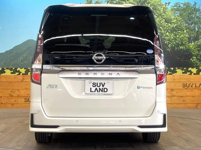 安心の最長10年・走行無制限保証(有償)をご用意。保証内容も充実はもちろん、無料点検&オイル交換や、年中無休の全国・24時間ロードサービスも付帯されておりますのでご安心下さい。