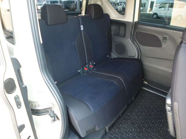 ��l���������ƍ���郊�A�V�[�g�B�X���C�h�@�\���t���Ă��܂��̂Ŏg�����ɍ��킹�Ă��g�������܂��B���̑����̍L�����Ă��������B