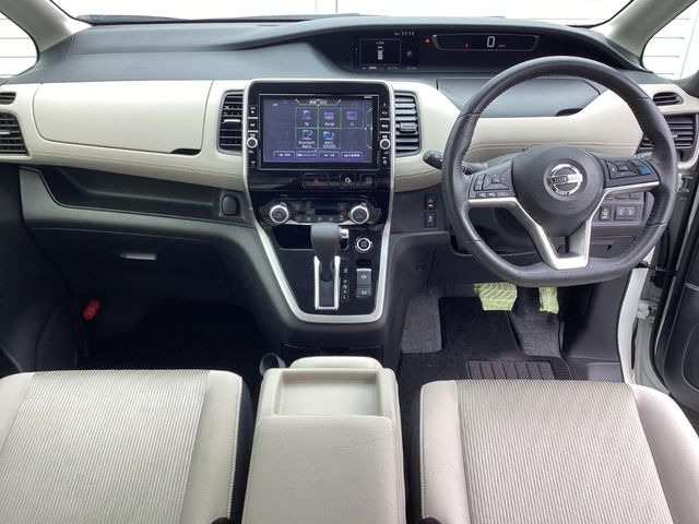 セレナ2.0 ハイウェイスター Vセレクション