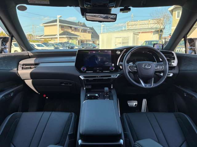 当店の車両をご覧になって頂き、誠にありがとうございます。ただご予算を超えてしまっている・・・など諦めないでご相談くださいませ。お見積もりも多数のプランがございます。お気軽にお問い合わせくださいませ。