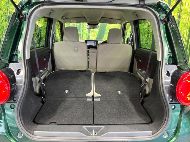 ���i�̂���������ʋ΁A���}���ɏ\���ȉ׎��X�y�[�X���m�ۂ��Ă���܂��B�Z�J���h�V�[�g��|���ƁA�傫�ȉו��̐ύڂ��\�ł���