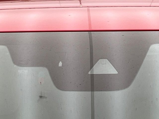 �yi-ACTIVESENSE�z���s���ɑO���̎ԗ�����F�����A�Փ˂������Ȏ��͌x��ƃu���[�L�ŏՓˉ���Ɣ�Q�y�����A�V�X�g�B�����S�Ƀh���C�u�����y���݂��������܂��B