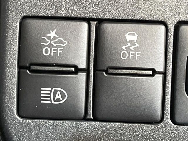 �y�X�}�[�g�A�V�X�g�z���s���ɑO���̎ԗ�����F�����A�Փ˂������Ȏ��͌x��ƃu���[�L�ŏՓˉ���Ɣ�Q�y�����A�V�X�g�B�����S�Ƀh���C�u�����y���݂��������܂��B