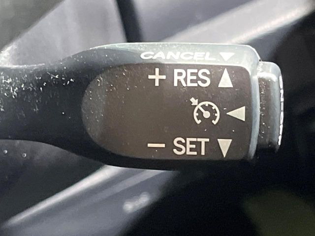 �y�N���[�Y�R���g���[���z�������H�����N���N���s�B�A�N�Z���𗣂��Ă���葬�x�ő��s���ł��A�������^�]���̕��S���y��!�����E�������ȒP�ȃX�C�b�`����Œ����ł��܂��B