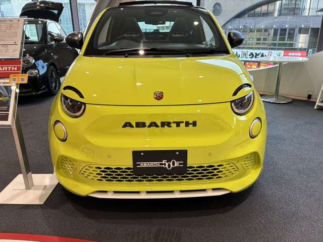 アバルト500eカブリオレスコーピオニッシマ