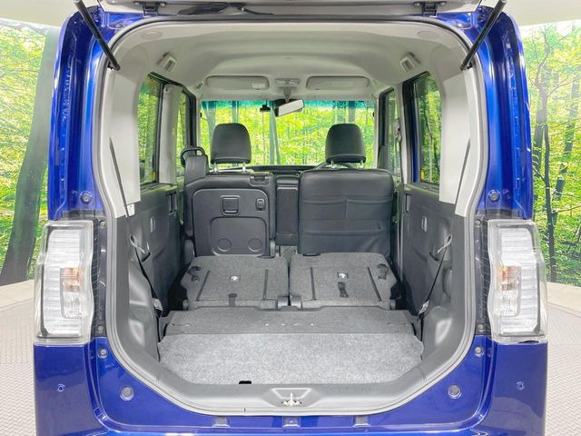 ���i�̂���������ʋ΁A���}���ɏ\���ȉ׎��X�y�[�X���m�ۂ��Ă���܂��B�Z�J���h�V�[�g��|���ƁA�傫�ȉו��̐ύڂ��\�ł���