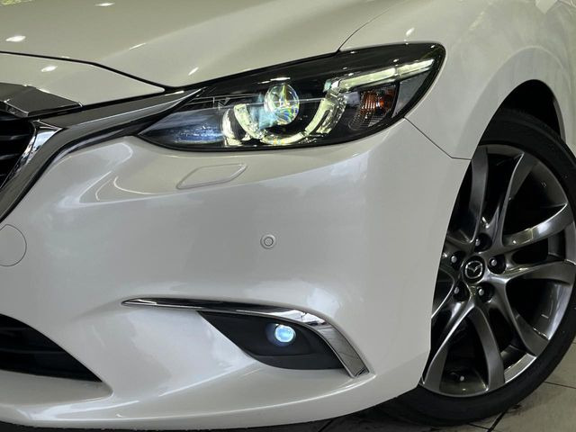 �yLED�w�b�h���C�g�z���V����ԑ��s�����ǍD�Ȏ��E���m�ۂ����S���ĉ^�]�ł��鍂�P�xLED�w�b�h���C�g�𑕔�!�_�����x�������A����d�͂��}�����Ă��܂��B