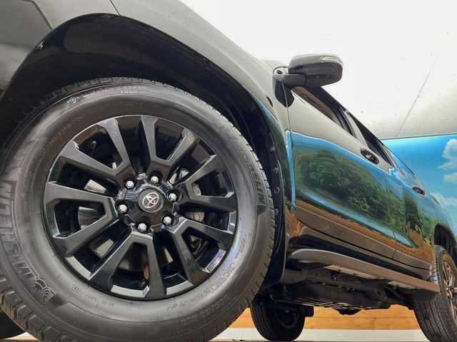 �y����18�C���`�A���~�z�C�[���z�O�ςɃ}�b�`���������A���~�z�C�[���𑕒����Ă���܂��B�e��ЊO�A���~�z�C�[����A�X�^�b�h���X�^�C�����戵�����Ă���܂��B���񂲑��k����������