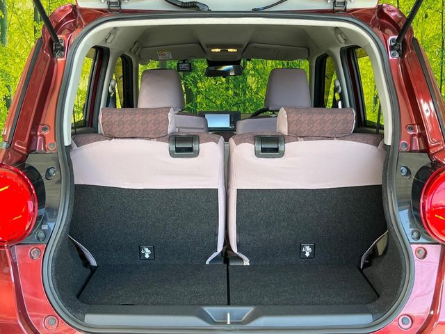 ���i�̂���������ʋ΁A���}���ɏ\���ȉ׎��X�y�[�X���m�ۂ��Ă���܂��B�Z�J���h�V�[�g��|���ƁA�傫�ȉו��̐ύڂ��\�ł���