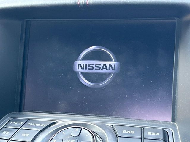 �y���[�J�[�����i�r�z�C���e���A�ɗn�����ރX�^�C���b�V���ȁu��p�݌v�v���[�J�[�i�r�𑕔��􎋔F���⑀�쐫�ȂǊ�{���\�ɂ��D��A���㎿�ȃJ�[���C�t�����y���݂��������܂��B