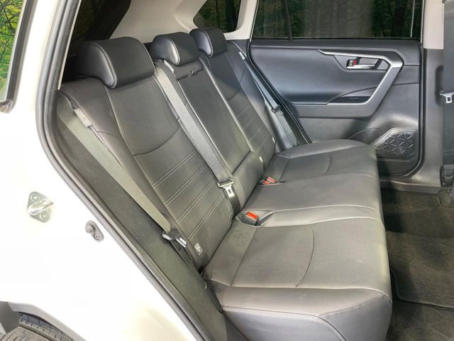 �L�X�Ƃ���2��ڃV�[�g�͋��Z���������A���S�n�����K!�F�B��Ƒ��Ƃ̂��o�����ɂ҂�����ł��B�x�r�[�V�[�g��`���C���h�V�[�g�g�p�������K�ɂ��߂�������������\���ȋ�Ԃ��m�ۂ��Ă��܂��B