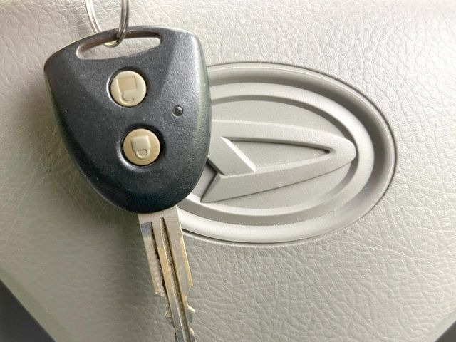 �y�L�[���X�z�������ꂽ�ꏊ����ł��{�^����Ńh�A�̊J���E�{�����ł���̂łƂ��Ă��֗�!�h�A�̌�������ɏ������邱�Ƃ�����܂����