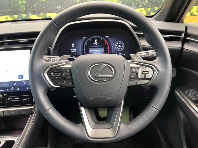 �y�����v�����X�e�A�����O�z�㎿�Ȋv���g�p���邱�ƂŁA��ɂ����������݂ƂĂ��^�]���₷���n���h���ł���