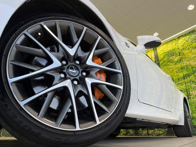 �y����19�C���`�A���~�z�C�[���z�O�ςɃ}�b�`���������A���~�z�C�[���𑕒����Ă���܂��B�e��ЊO�A���~�z�C�[����A�X�^�b�h���X�^�C�����戵�����Ă���܂��B���񂲑��k����������