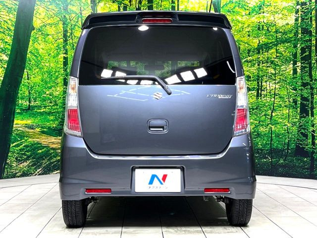 安心の最長10年・走行無制限保証(有償)をご用意。保証内容も充実はもちろん、無料点検&オイル交換や、年中無休の全国・24時間ロードサービスも付帯されておりますのでご安心下さい。