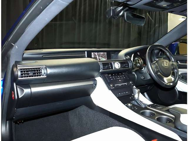 RC200t Fスポーツ