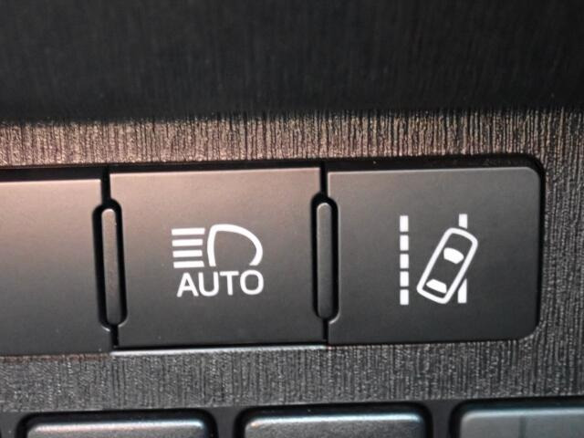 �Ό��Ԃ̃w�b�h�����v�ȂǑO���̖��邳�����m���A�n�C�r�[���ƃ��[�r�[��������킸��킹�邱�ƂȂ������Ő؂�ւ��܂��B��s�Ԃ�Ό��ԂȂǂ����Ȃ����ɂ̓n�C�r�[���֐؂�ւ��A�����܂Ō��ʂ����m�ۂ����S������