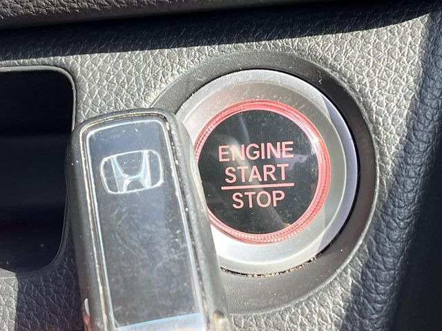 �yHonda�X�}�[�g�L�[�z�J�o����|�P�b�g�ɓ��ꂽ�܂܂ł��h�A�̎{���E�������\�ȃX�}�[�g�L�[�𑕔��B�G���W���̃I���E�I�t�����J�M�����o���K�v����������Ƃ��Ă��֗��ł���