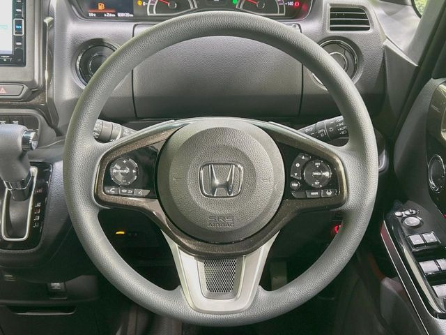 �y�X�e�A�����O�X�C�b�`�z�^�]���A�O������ڐ������炷���ƂȂ��A�I�[�f�B�I���̑��삪�\�ȕ֗��@�\!���S&���K�ȃh���C�u�����o���Ă���܂���