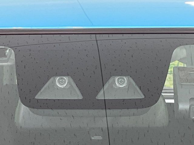 �y�X�}�[�g�A�V�X�g�z���s���ɑO���̎ԗ�����F�����A�Փ˂������Ȏ��͌x��ƃu���[�L�ŏՓˉ���Ɣ�Q�y�����A�V�X�g�B�����S�Ƀh���C�u�����y���݂��������܂��B