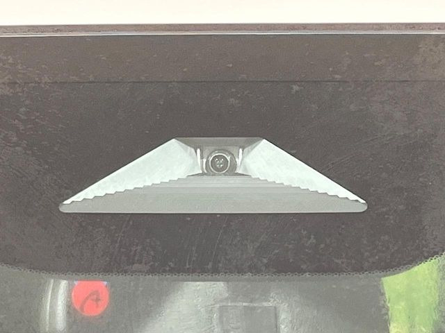 �y�z���_�Z���V���O�z���s���ɑO���̎ԗ�����F�����A�Փ˂������Ȏ��͌x��ƃu���[�L�ŏՓˉ���Ɣ�Q�y�����A�V�X�g�B�����S�Ƀh���C�u�����y���݂��������܂��B