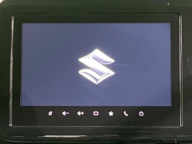 【ナビ機能付ディスプレイオーディオ】お手持ちのスマートフォンとの連携で、ナビや音楽再生など各種アプリを使用可能。スマホに近い感覚でお使いいただけます♪