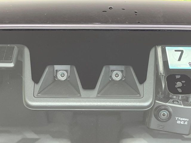 �y�X�}�[�g�A�V�X�g�z���s���ɑO���̎ԗ�����F�����A�Փ˂������Ȏ��͌x��ƃu���[�L�ŏՓˉ���Ɣ�Q�y�����A�V�X�g�B�����S�Ƀh���C�u�����y���݂��������܂��B