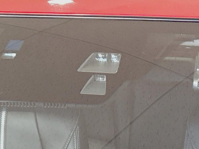 �y�X�}�[�g�V�e�B�u���[�L�T�|�[�g�z�ᑬ���s���ɑO���̎ԗ�����F�����A�Փ˂������Ȏ��͌x��ƃu���[�L�ŏՓˉ���Ɣ�Q�y�����A�V�X�g�B�����S�Ƀh���C�u�����y���݂��������܂��B