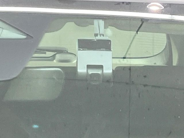 【ドライブレコーダー】安心・安全なカーライフに必須のドライブレコーダーを装備!走行中はもちろん、あおり運転や事故に遭遇した際の状況も映像で記録し、万一のリスクに備えます。