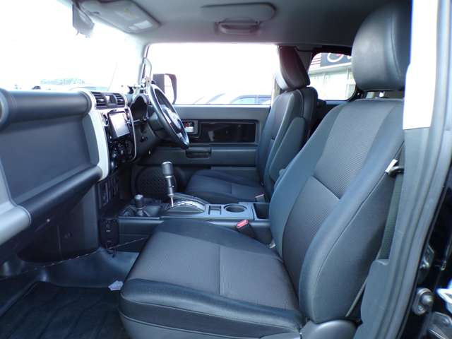 クロカンSUVのほかにもアルファード・エルグランド・セレナ・ステップワゴン・ヴォクシー・ヴェルファイア・オデッセイ・輸入車もポルシェカイエン ミニクロスオーバーオール4 キャプティバ等在庫しております