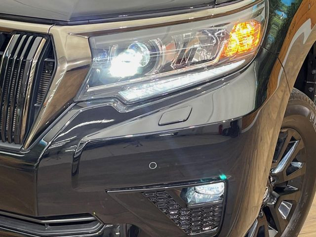 �yLED�w�b�h���C�g�z���V����ԑ��s�����ǍD�Ȏ��E���m�ۂ����S���ĉ^�]�ł��鍂�P�xLED�w�b�h���C�g�𑕔�!�_�����x�������A����d�͂��}�����Ă��܂��B