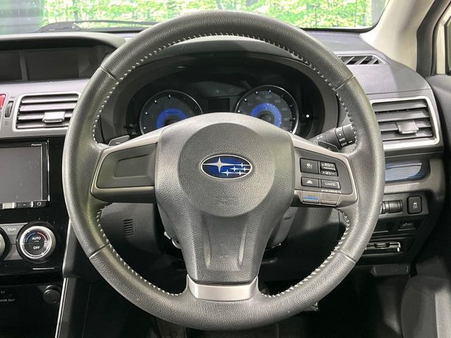 �y�����v�����X�e�A�����O�z�㎿�Ȋv���g�p���邱�ƂŁA��ɂ����������݂ƂĂ��^�]���₷���n���h���ł���