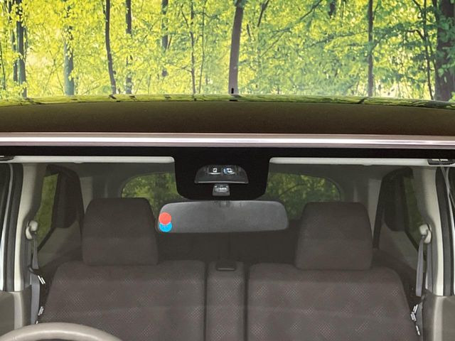 �y�z���_�Z���V���O�z���s���ɑO���̎ԗ�����F�����A�Փ˂������Ȏ��͌x��ƃu���[�L�ŏՓˉ���Ɣ�Q�y�����A�V�X�g�B�����S�Ƀh���C�u�����y���݂��������܂��B