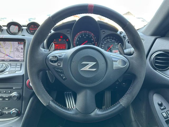 �y�����v�����X�e�A�����O�z�㎿�Ȋv���g�p���邱�ƂŁA��ɂ����������݂ƂĂ��^�]���₷���n���h���ł���