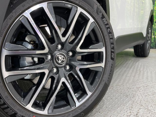 �y����18�C���`�A���~�z�C�[���z�O�ςɃ}�b�`���������A���~�z�C�[���𑕒����Ă���܂��B�e��ЊO�A���~�z�C�[����A�X�^�b�h���X�^�C�����戵�����Ă���܂��B���񂲑��k����������