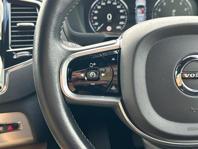 XC90T5 AWD モメンタム 4WD