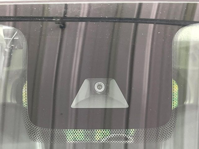 �y�O�He-Assist�z���s���ɑO���̎ԗ�����F�����A�Փ˂������Ȏ��͌x��ƃu���[�L�ŏՓˉ���Ɣ�Q�y�����A�V�X�g�B�����S�Ƀh���C�u�����y���݂��������܂��B