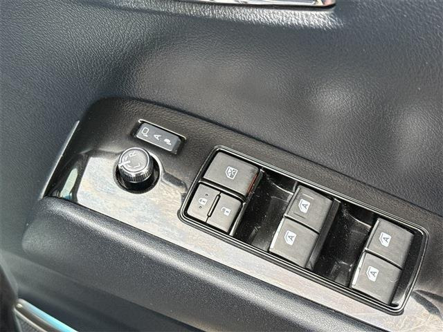 �[�ԑO�ɓ��O���̃N���[�j���O���������܂��B�e��R�[�e�B���O(�ʓr�L��)�����p�ӂ��Ă���܂��̂ŁA���񂲑��k���������B