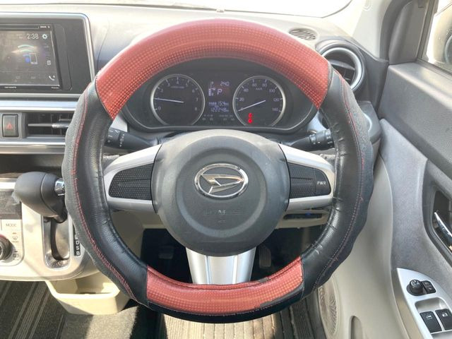 �y�����v�����X�e�A�����O�z�㎿�Ȋv���g�p���邱�ƂŁA��ɂ����������݂ƂĂ��^�]���₷���n���h���ł���